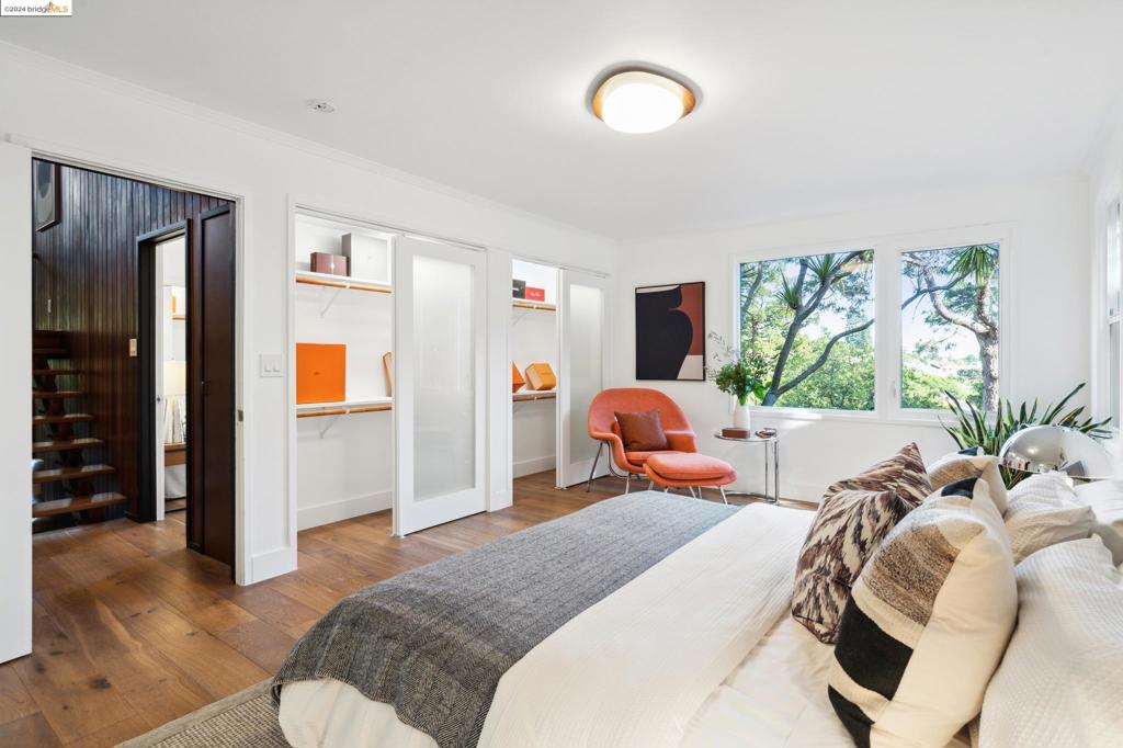 THOUSAND OAKS - Residential