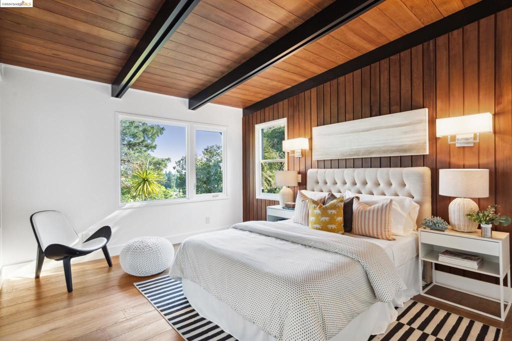 THOUSAND OAKS - Residential