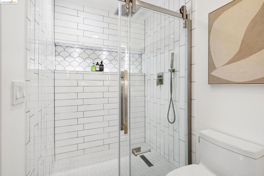 THOUSAND OAKS - Residential