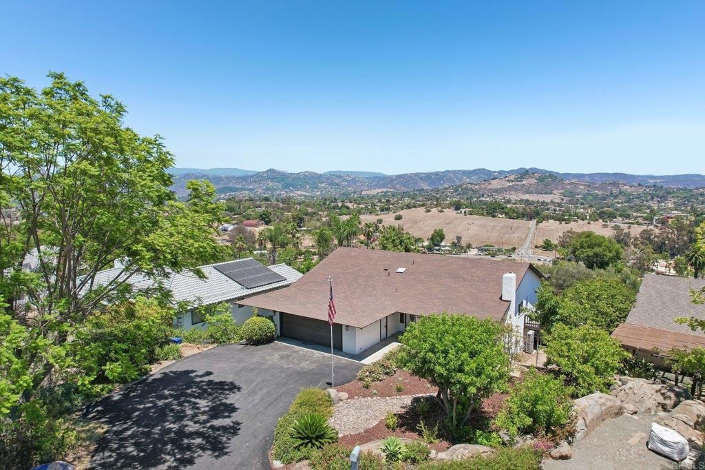 1329 Park Hill Lane Ln, Escondido CA 92025
