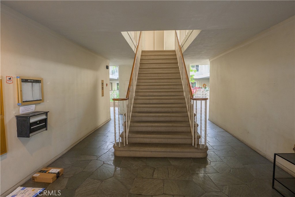 315 N Louise Street 103