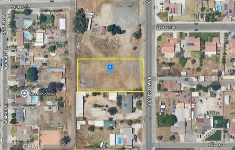 Photo of 11048 Cactus Avenue, Bloomington, CA 92316 (MLS # CV25269389)