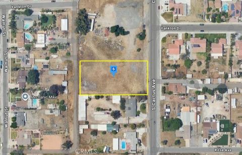 Photo of 11048 Cactus Avenue, Bloomington, CA 92316 (MLS # CV25269389)