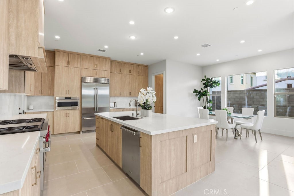 108 Oakstone, Irvine CA 92618 - Photo 12