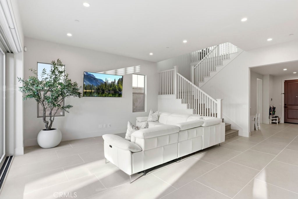 108 Oakstone, Irvine CA 92618 - Photo 9