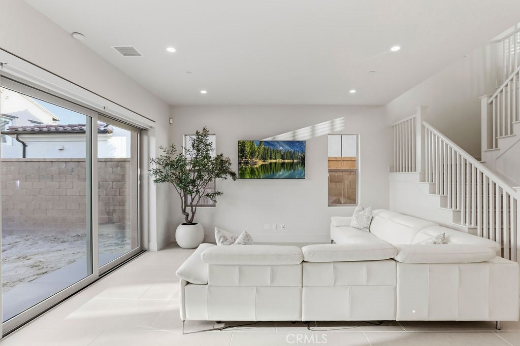 108 Oakstone, Irvine CA 92618 - Photo 8