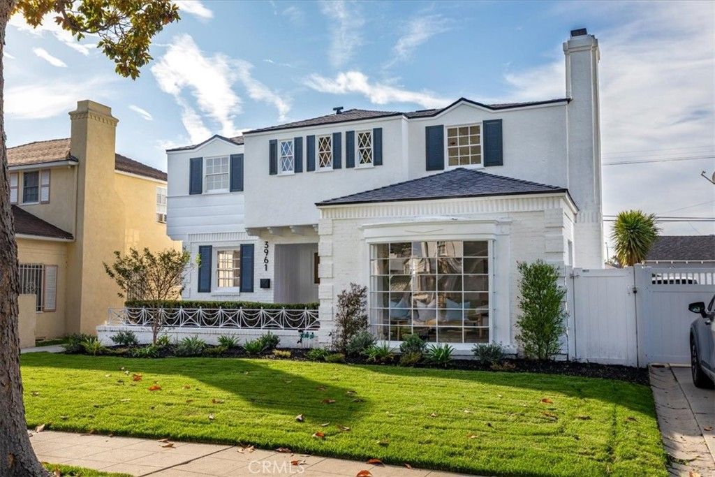 Photo of 3961 Hepburn Avenue, Los Angeles, CA 90008 (MLS # IG25264510)