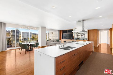 Photo of 6250 Hollywood Boulevard #14D, Los Angeles, CA 90028 (MLS # 26832961)