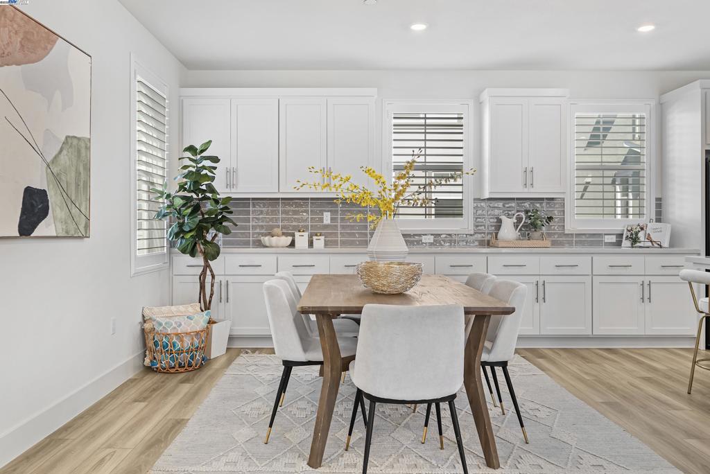 BRIDEWAY - Residential