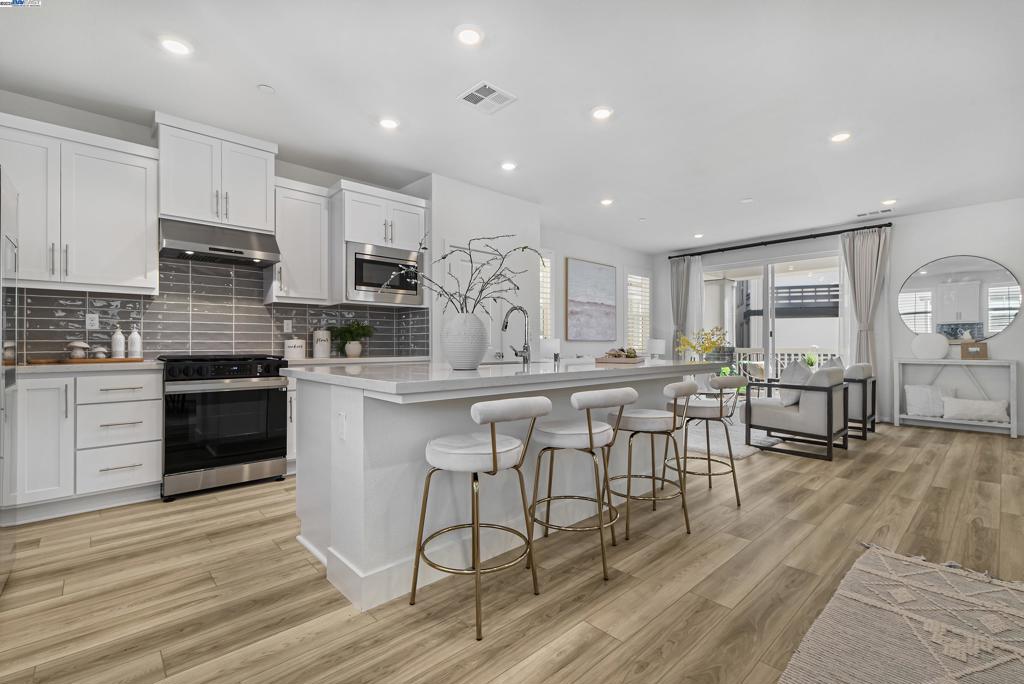 BRIDEWAY - Residential