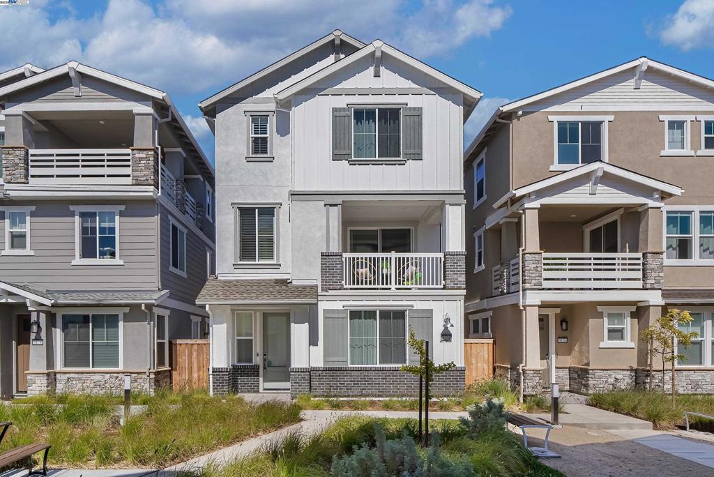 BRIDEWAY - Residential