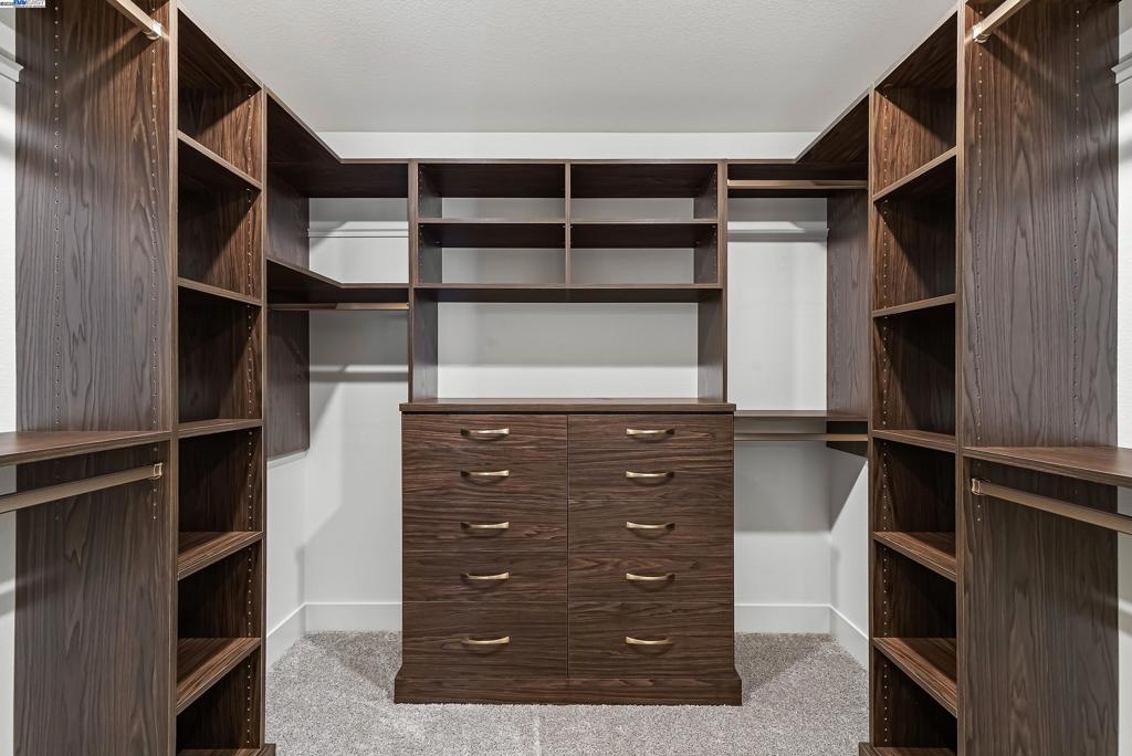 BRIDEWAY - Residential