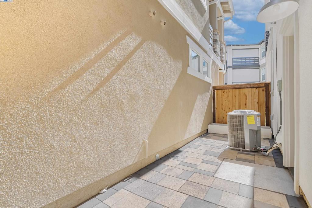 BRIDEWAY - Residential