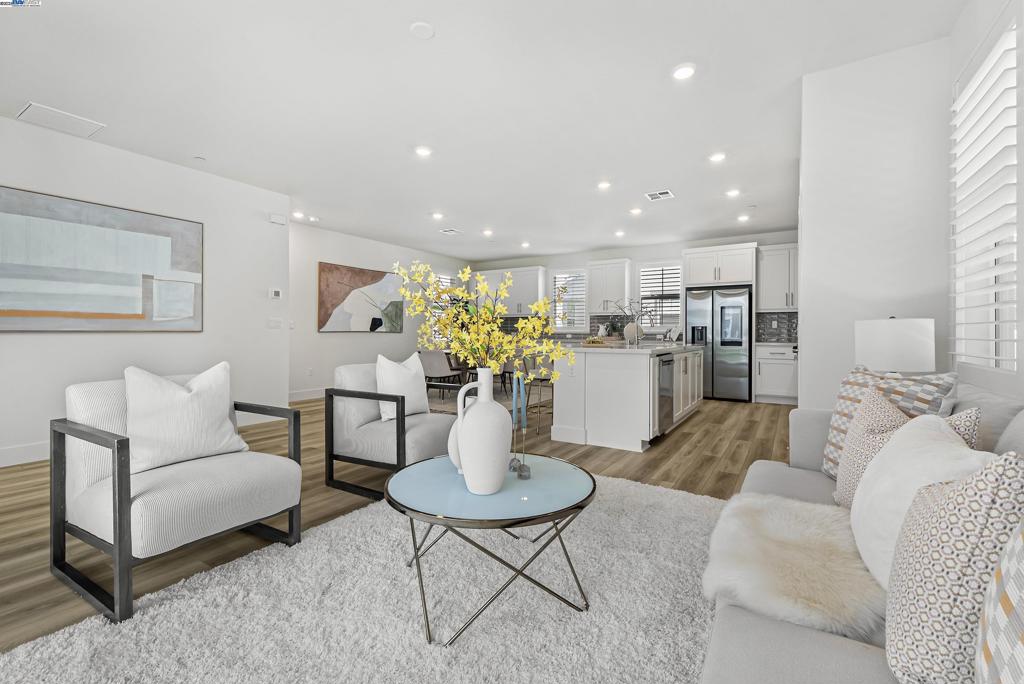 BRIDEWAY - Residential