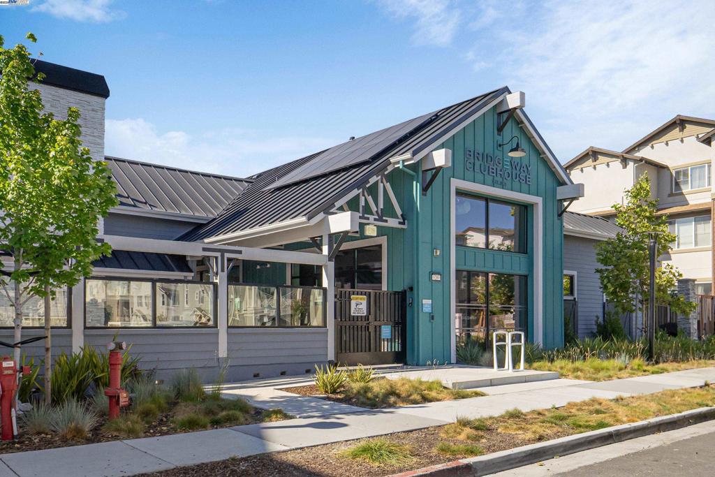 BRIDEWAY - Residential