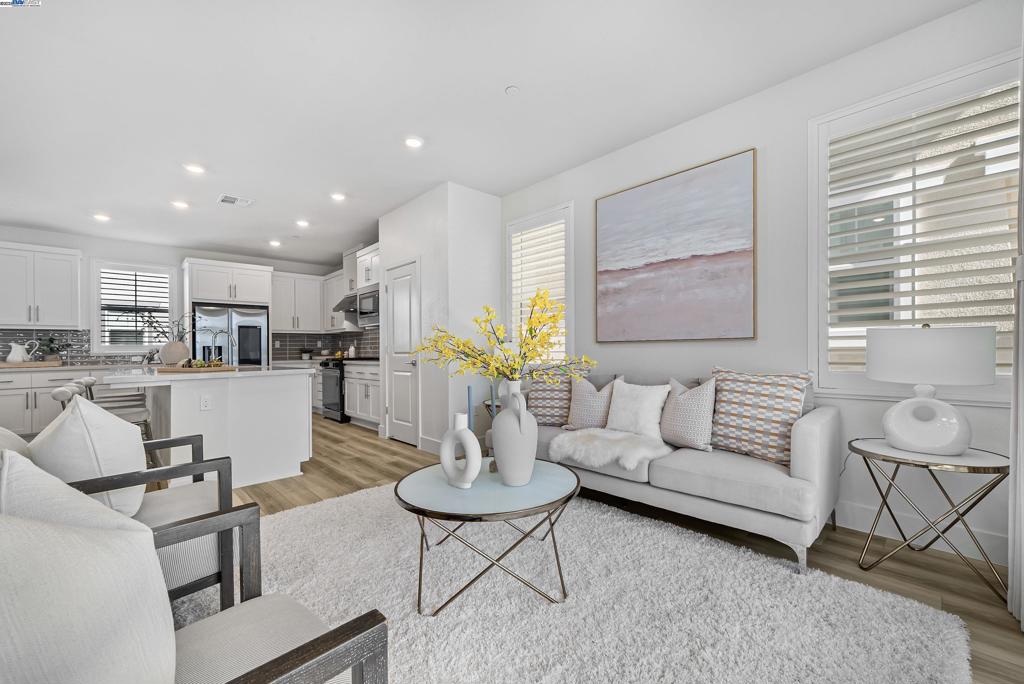 BRIDEWAY - Residential