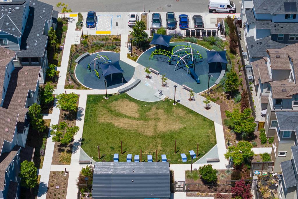 BRIDEWAY - Residential