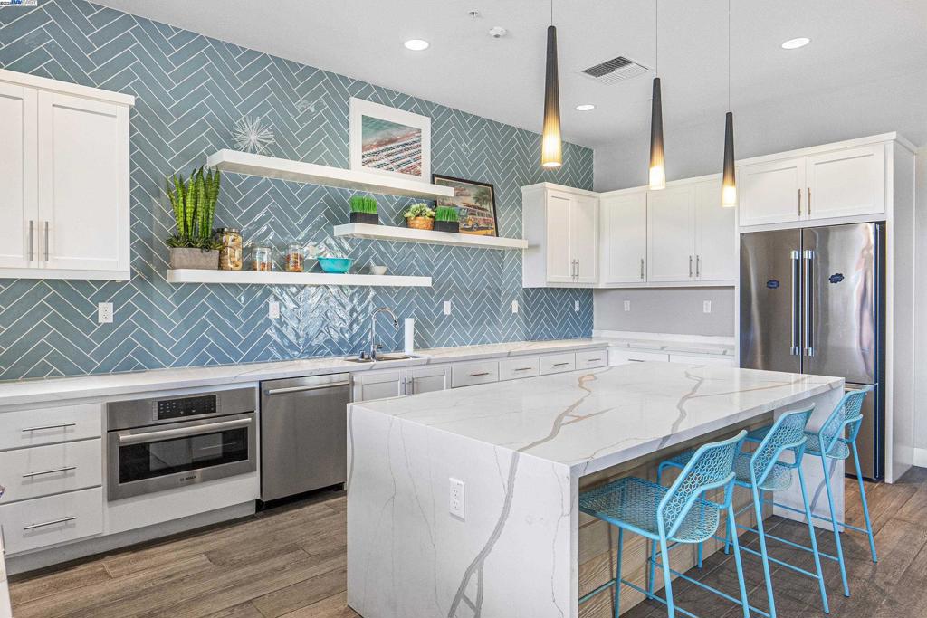 BRIDEWAY - Residential