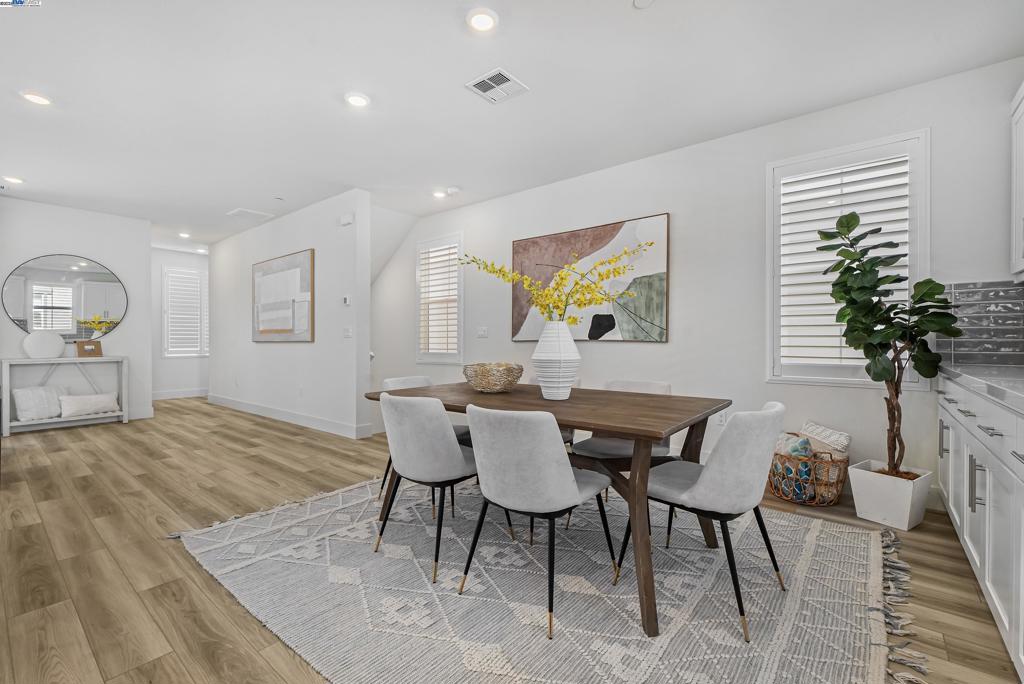 BRIDEWAY - Residential