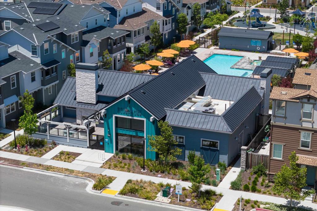 BRIDEWAY - Residential