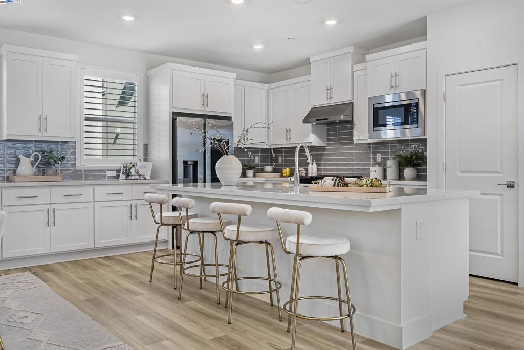 BRIDEWAY - Residential