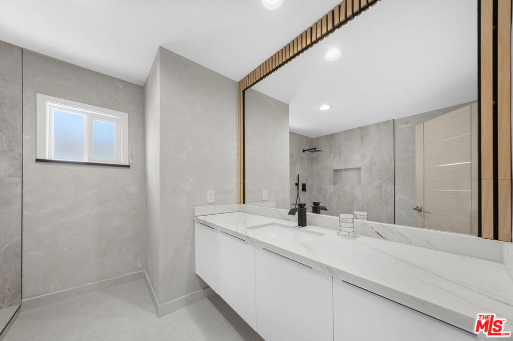 Indian Canyons - Residential