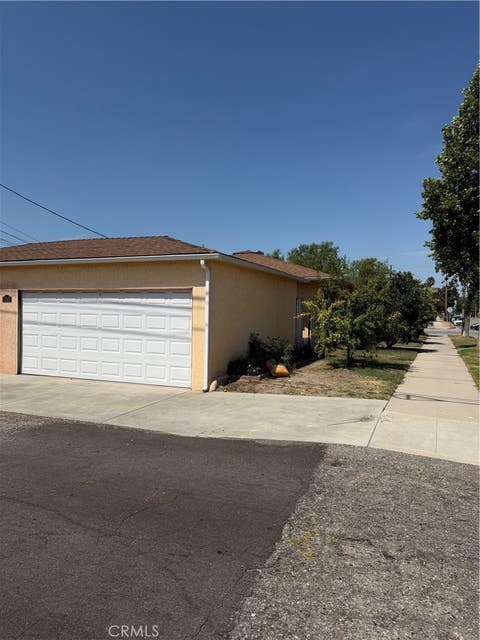 Photo of 1340 N Buena Vista ST #A, Burbank, CA 91505 (MLS # GD26172973)