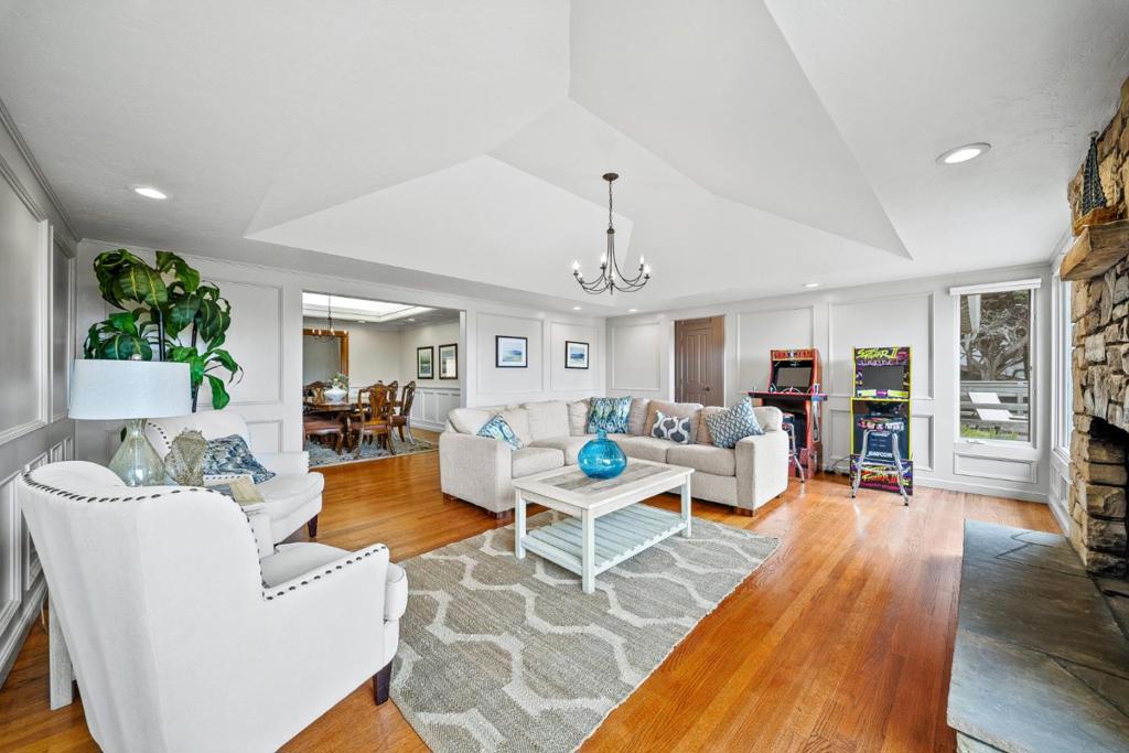142 Carmel Riviera Drive