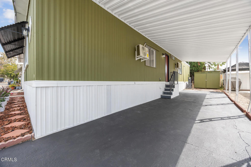 Mobile/Modular/Manufactured - Manufactured In Park