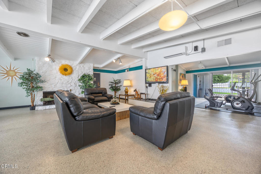 Mobile/Modular/Manufactured - Manufactured In Park