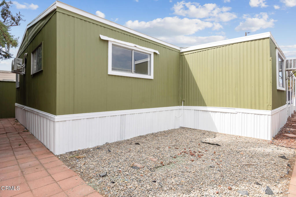 Mobile/Modular/Manufactured - Manufactured In Park