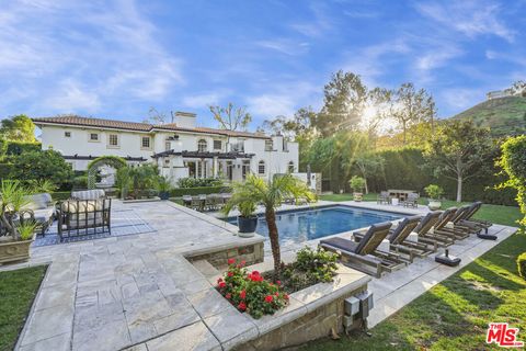 23255 Mariposa De Oro Street Malibu CA 90265