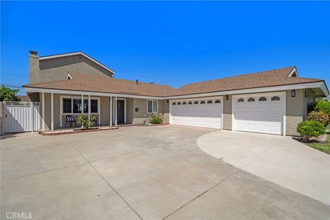 Photo of 17151 Hague Ln, Huntington Beach, CA 92647 (MLS # OC26070181)