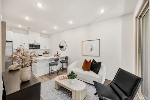 1952 Avenida Del Sol Placentia CA 92870