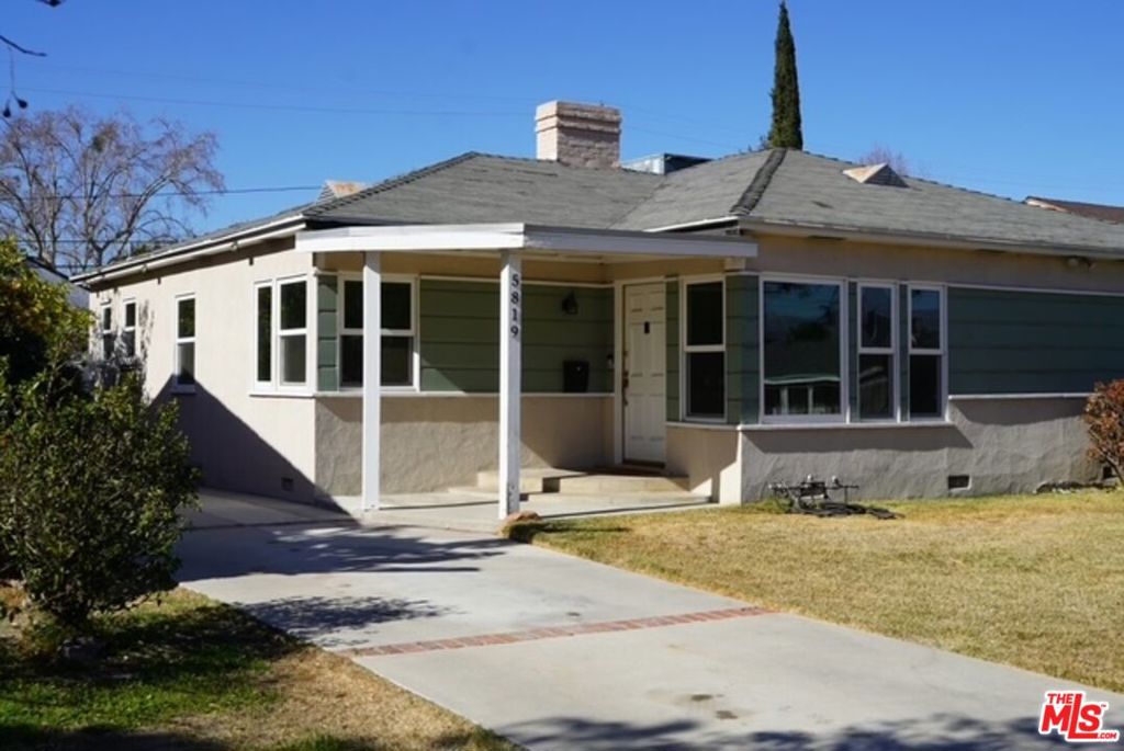 Lovely family home - centrally located in North Hollywood residential neighborhood. Spacious 1,992 sq ft home with 2 bedrooms and 3 baths on a 7,226 large lot with swimming pool and yard area. Enjoy ease of access from the primary suite to the rear yard allowing for a quick shower after pool time. Upon entering, you enjoy a formal living room with fireplace which flows into the kitchen area. Rear family room has large glass window/walls to enjoy the view of the pool and yard and lets in plenty of natural light. Kitchen has been remodeled and updated this past year as well. Two good sized bedrooms with en-suite bath for the primary. This won't last long!