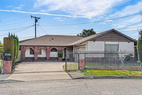 Photo of 12342 Donahue Place, El Monte, CA 91732 (MLS # AR26037828)