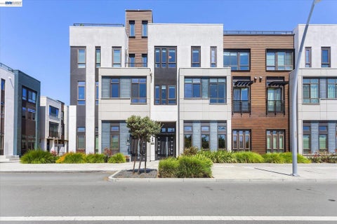 Photo of 55 W Atlantic Ave AVE #1002, Alameda, CA 94501 (MLS # 41145780)