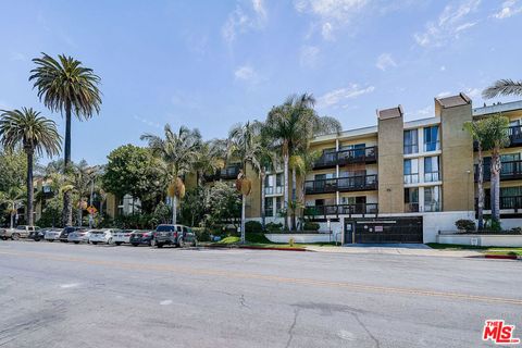 Photo of 320 S Ardmore Avenue #120, Los Angeles, CA 90020 (MLS # 25600957)