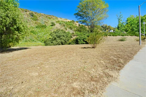 MLS: TR26171697