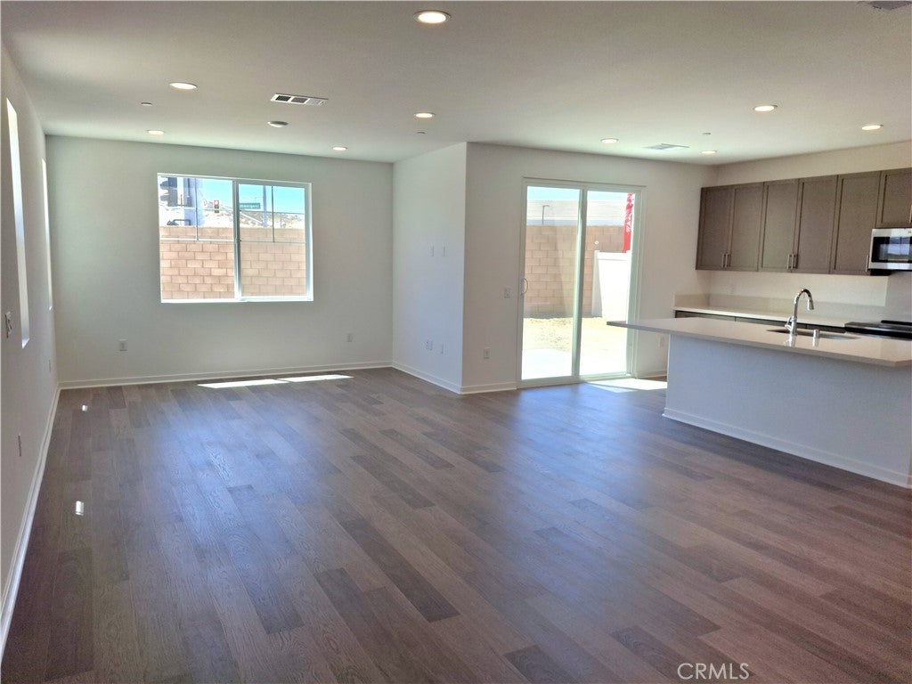31309 Sutherland Pass