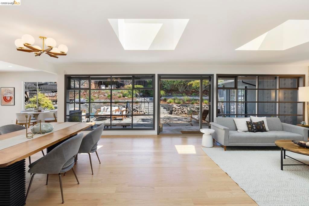 1234 Contra Costa Dr