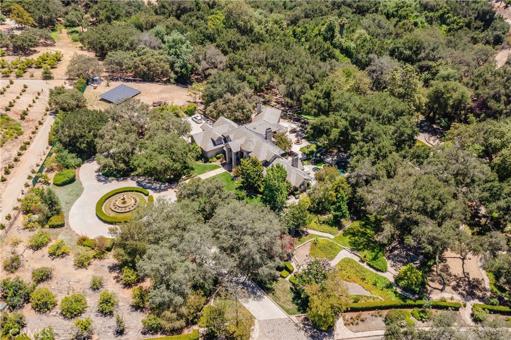 45200 Oak Manor Ct