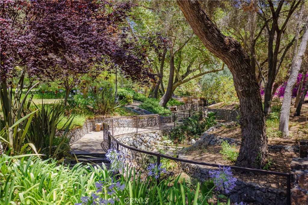 45200 Oak Manor Ct