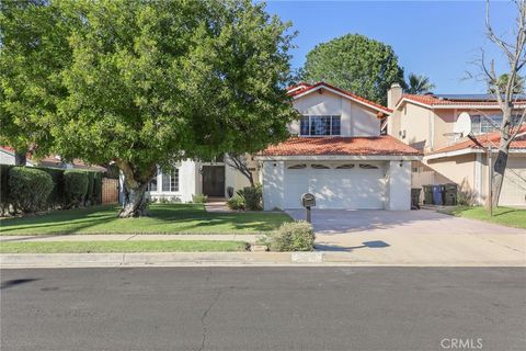 Photo of 21419 Stanwell St, Chatsworth, CA 91311 (MLS # SR26047704)