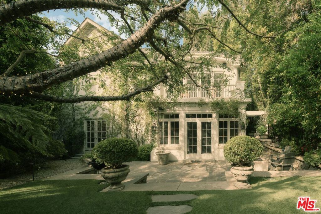 Photo of 9555 Lime Orchard Road, Beverly Hills, CA 90210 (MLS # 26669127)