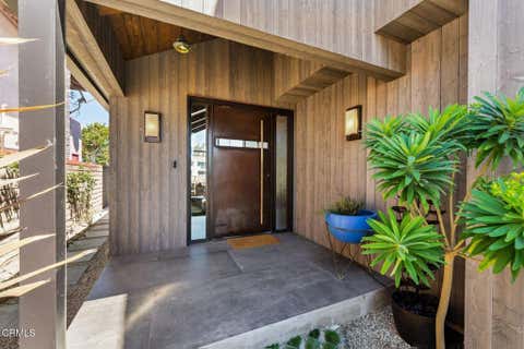 Tiny photo for 2832 Sailor Avenue, Ventura, CA 93001 (MLS # V1-36087)