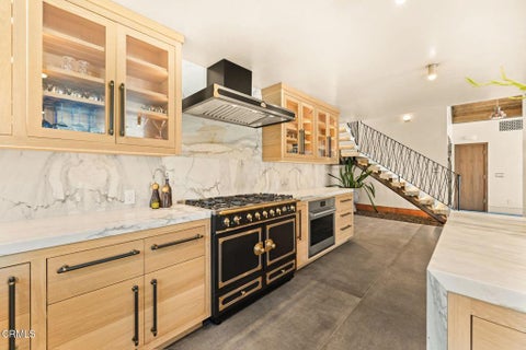 Tiny photo for 2832 Sailor Avenue, Ventura, CA 93001 (MLS # V1-36087)