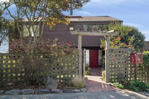 Photo of 17 Senior Ave AVE, Berkeley, CA 94708 (MLS # 41150970)