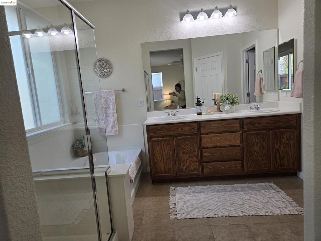 ROSE GARDEN - Residential