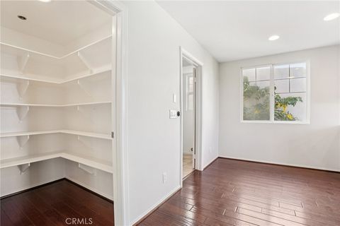 Tiny photo for 5692 Como Cir, Woodland Hills, CA 91367 (MLS # DW26049930)